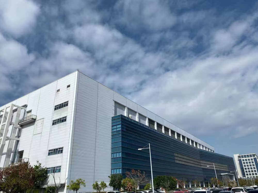 Bistaratzeko marka eraldaketa zaila da industriaren aldaketen artean